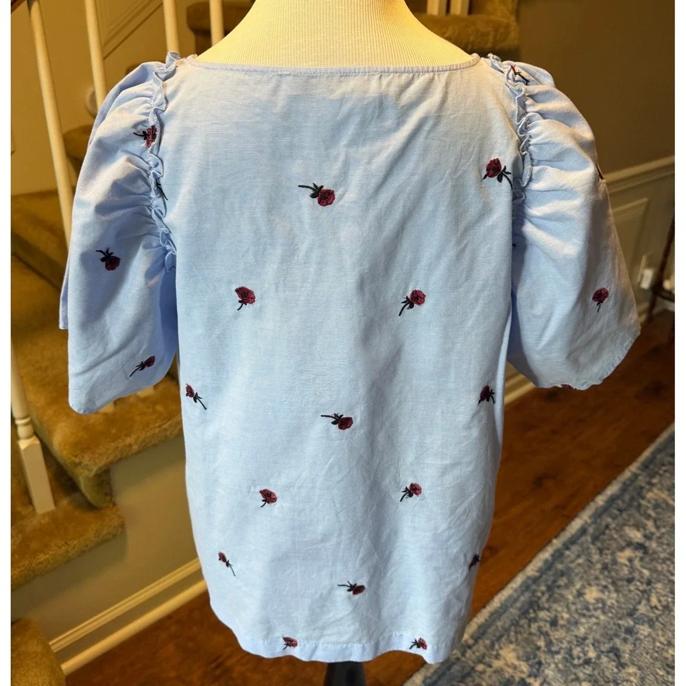 LOFT Blue Embroidered Rose Puff Sleeve Blouse Top Medium Short Sleeve Ruffle